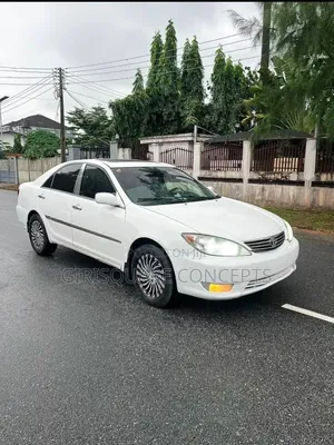 Toyota Camry XLE V6 4dr Sedan (3.0L 6cyl 5A) 2006 White