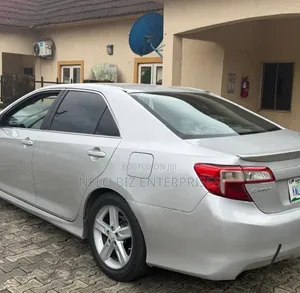 Toyota Camry 2013 Silver