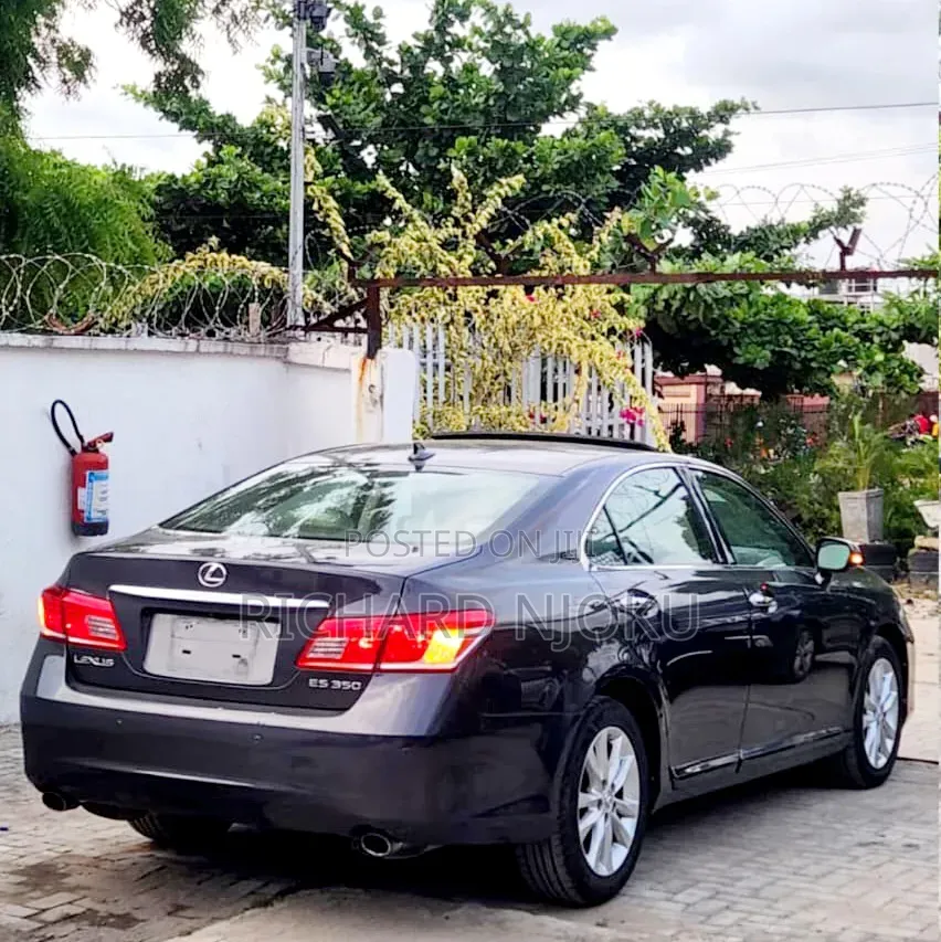 Lexus ES 350 2011 Gray