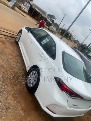 Toyota Corolla 2020 White