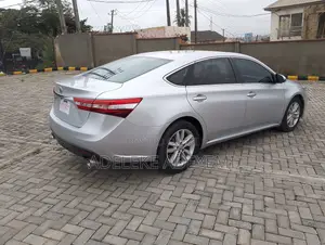 Toyota Avalon XLE Sedar FWD (3.5L 6cyl 6A) 2013 Silver