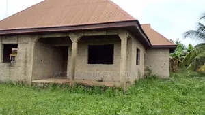6bdrm Apartment in F'Iyin F'Oluwa, Ado Ekiti for sale