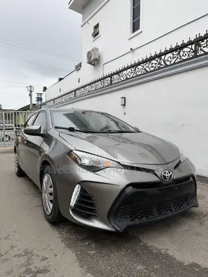 Toyota Corolla LE Eco (1.8L 4cyl 2A) 2018 Gray