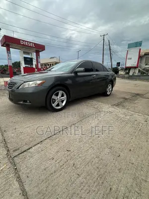 Toyota Camry LE 4dr Sedan (2.4L 4cyl 5A) 2007