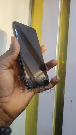 Apple iPhone 11 Pro 64 GB Gray