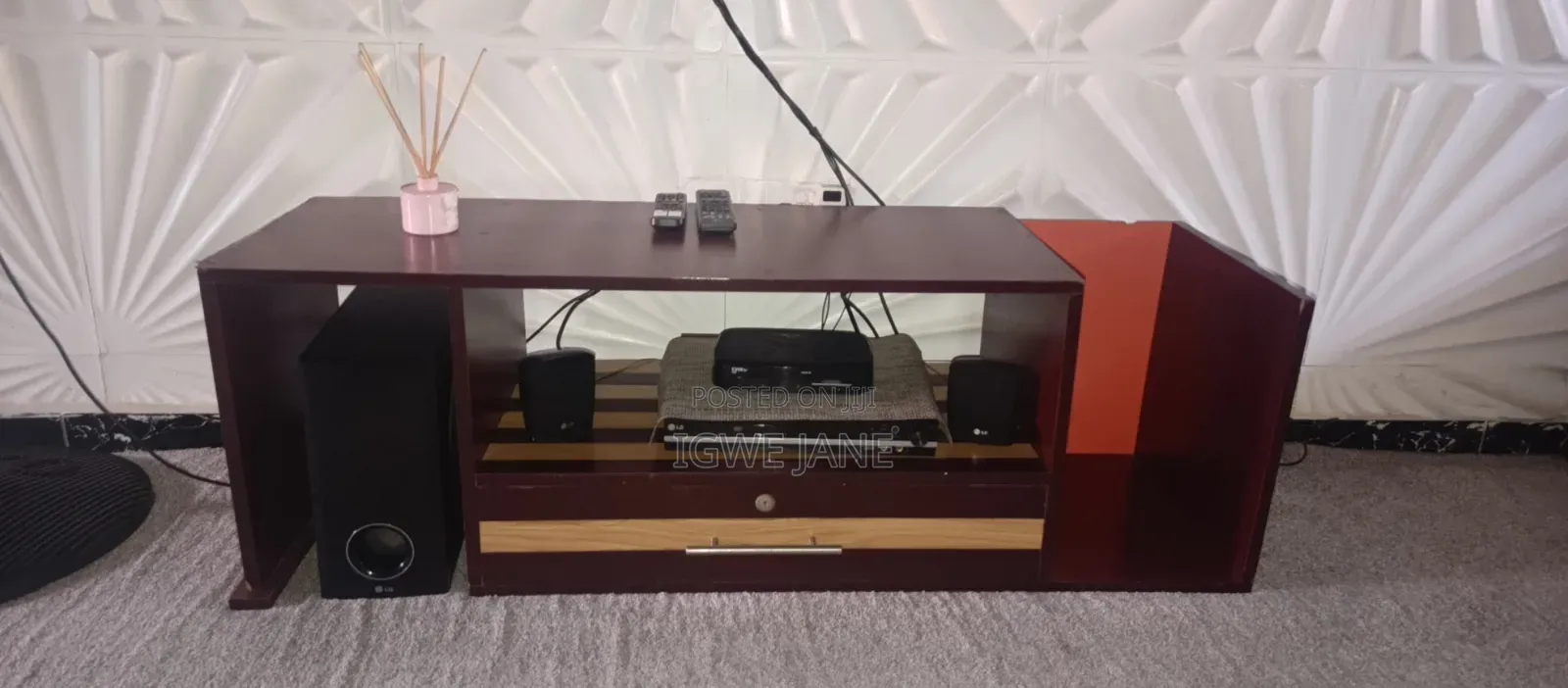 TV Shelve