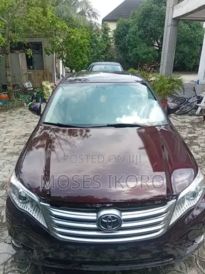 Toyota Avalon Base Seban FWD (3.5L 6cyl 6A) 2011 Burgundy