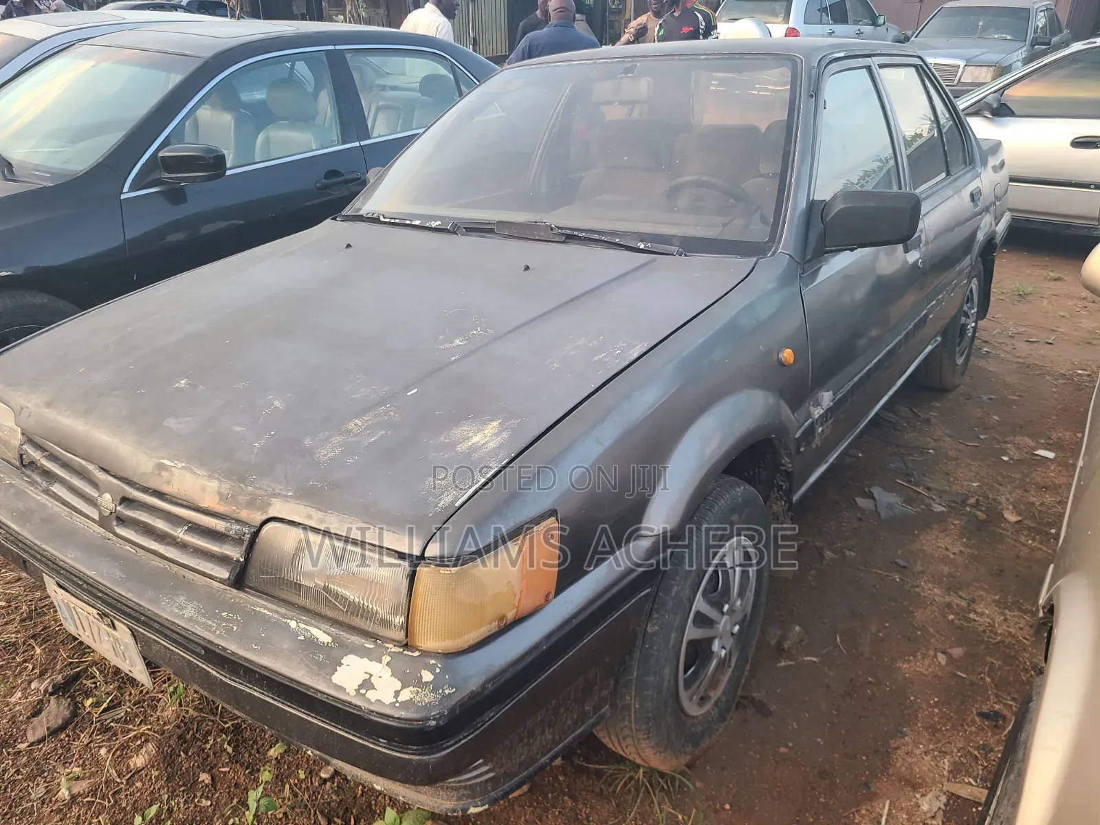 Nissan Sunny 2000 Gray