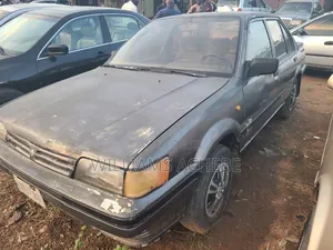 Nissan Sunny 2000 Gray