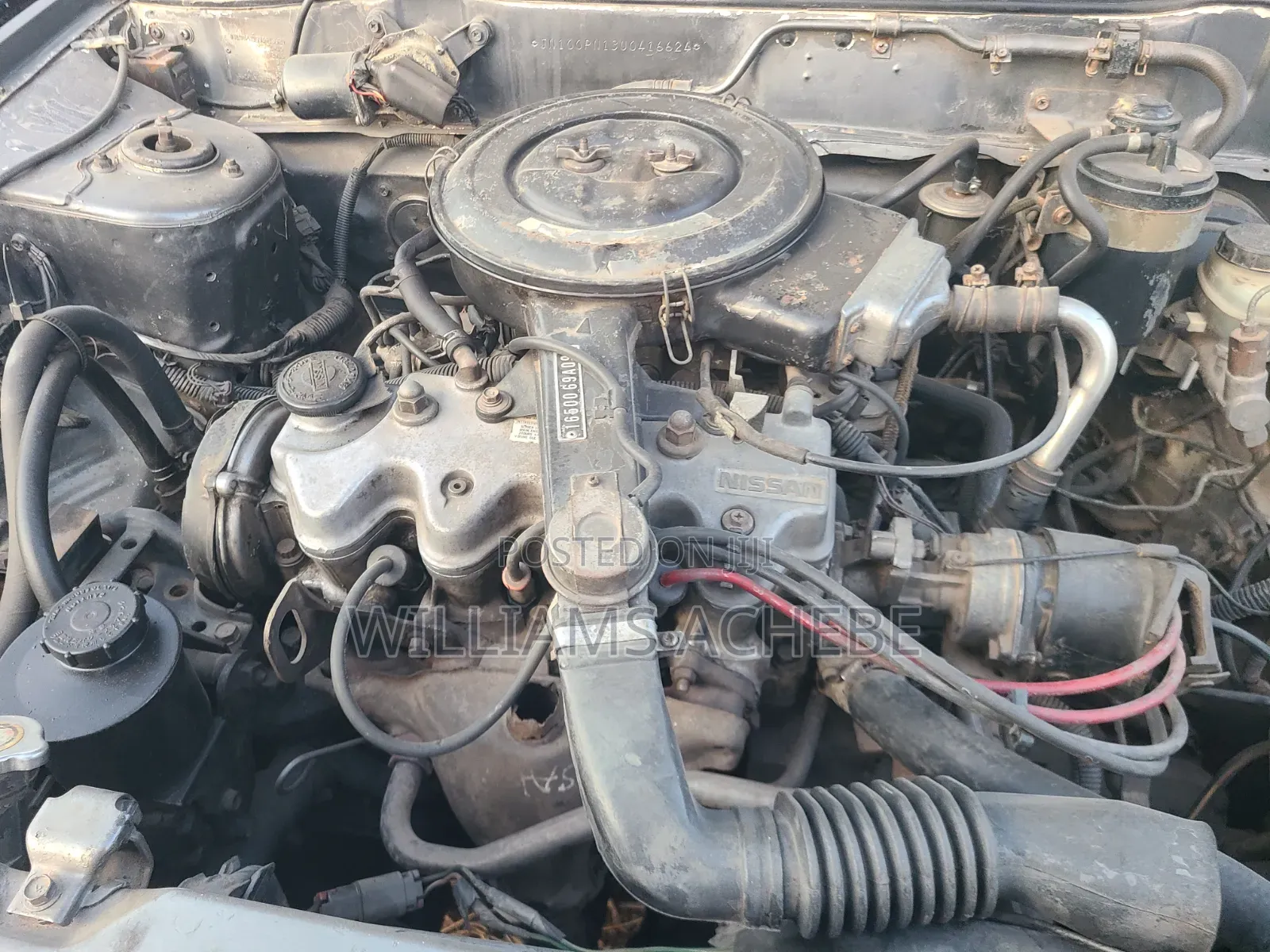 Nissan Sunny 2000 Gray