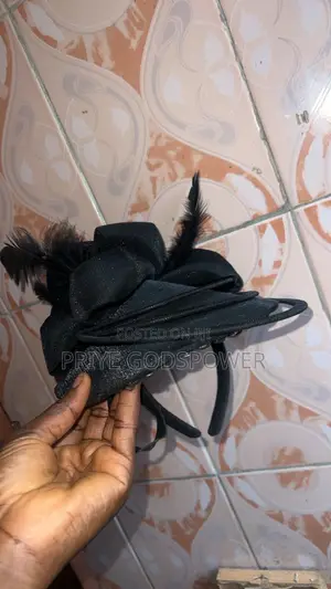 Fascinator