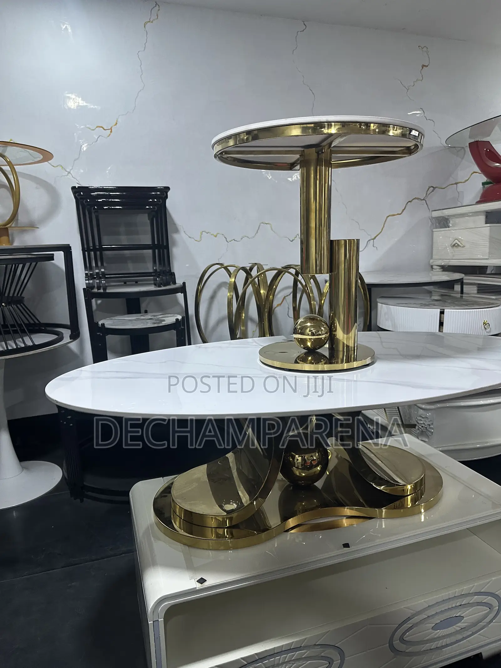 1+1 Gold Body Center Table