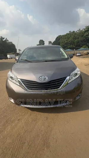 Toyota Sienna 2013 Gray