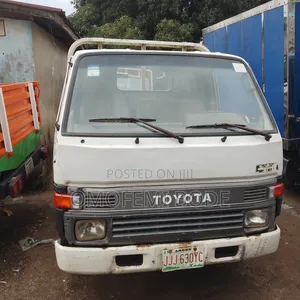 Toyota Dyna 100 First Body With Normal Bucket Petrol Truck