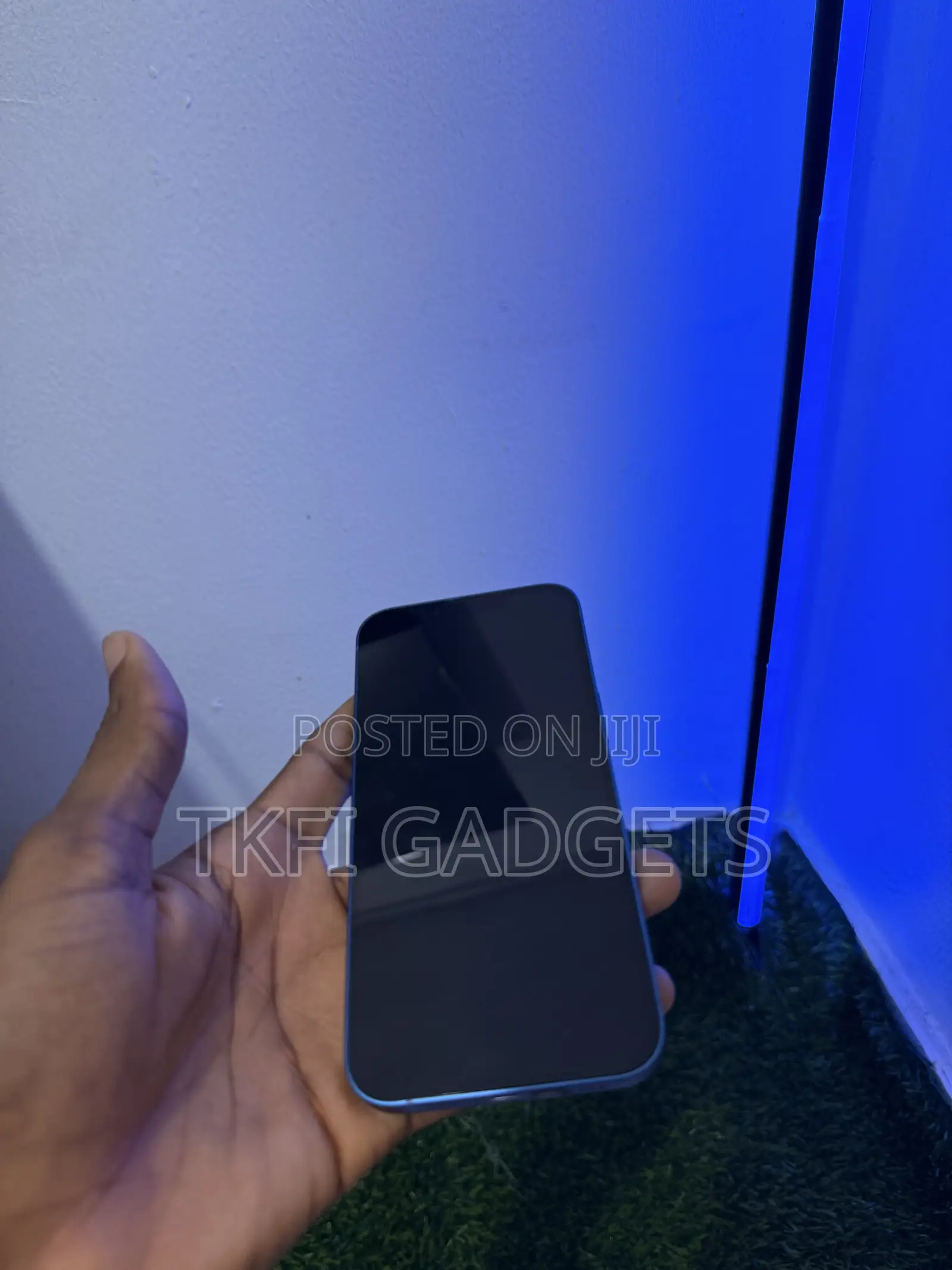 New Apple iPhone 13 128 GB Blue