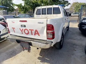 Toyota Hilux 2.0 VVT-i SRX 2012 White