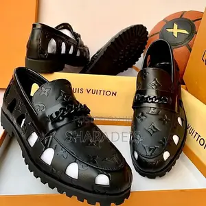 We Sell Shoe and Bags