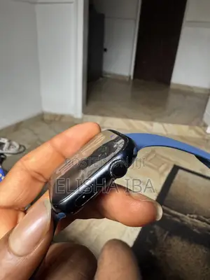Apple Watch Series 8.