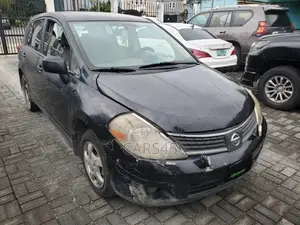 Nissan Versa 2011 Black