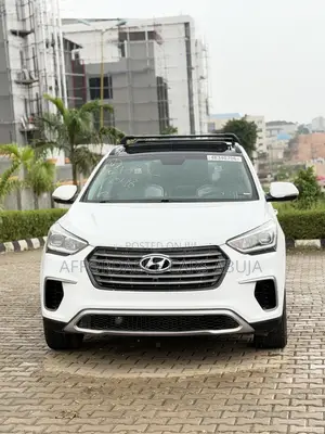 Hyundai Santa Fe 2017 White