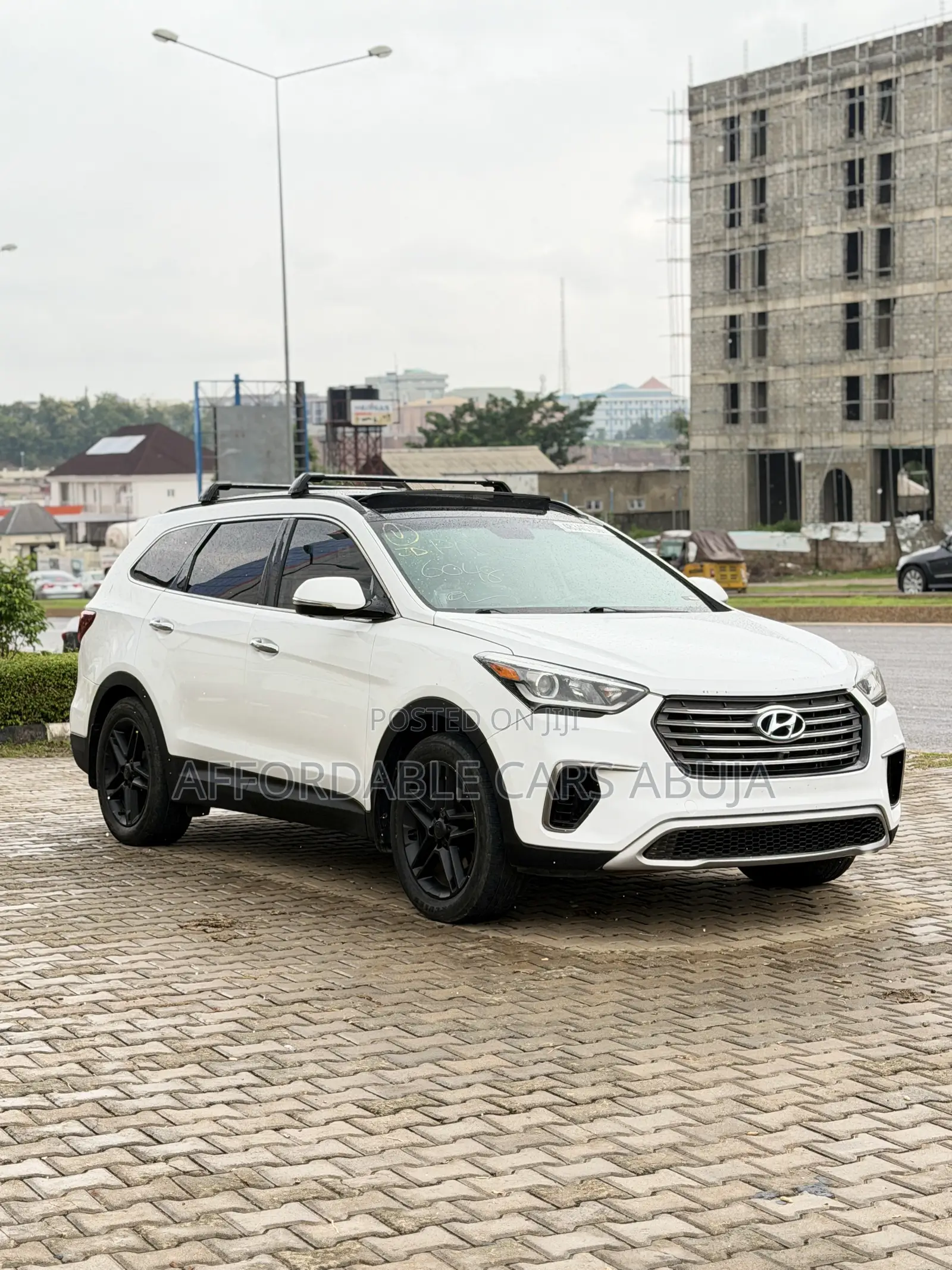 Hyundai Santa Fe 2017 White