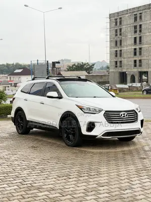 Hyundai Santa Fe 2017 White