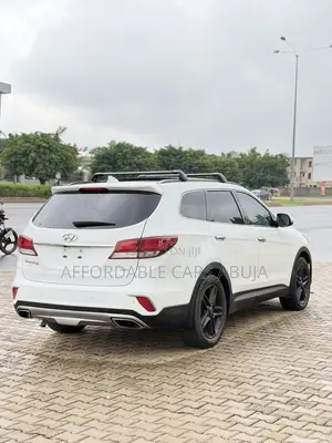 Hyundai Santa Fe 2017 White