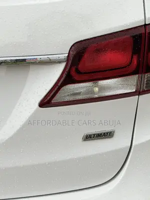 Hyundai Santa Fe 2017 White