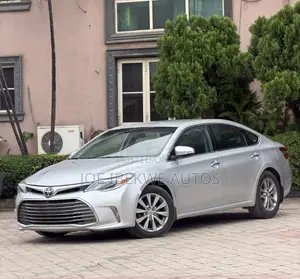Toyota Avalon XLE 4dr Sedan (3.5L 6cyl 6A) 2015 Silver