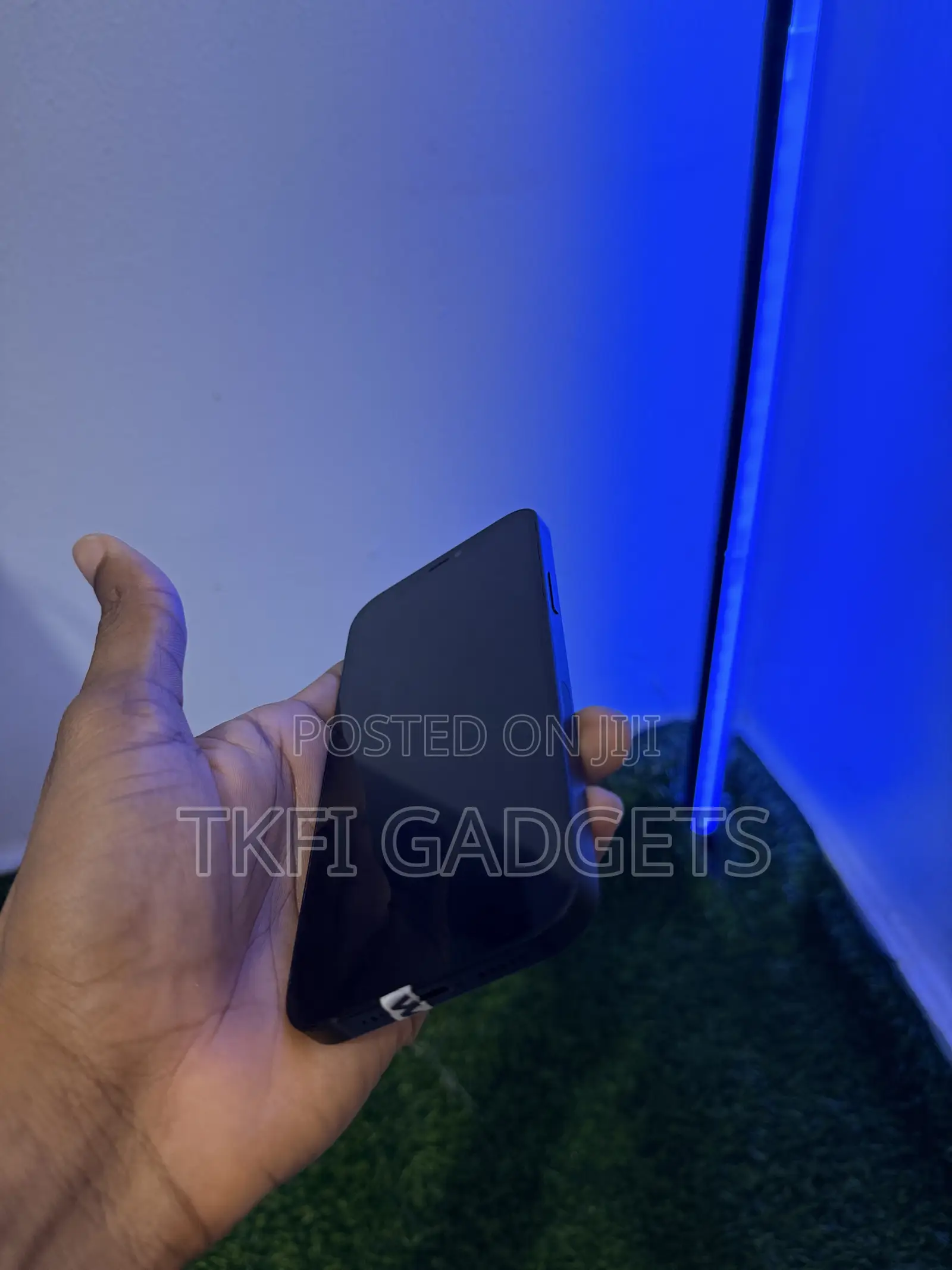 New Apple iPhone 12 128 GB Black