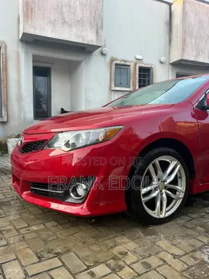 Toyota Camry SE V6 4dr Sedan (3.5L 6cyl 6A) 2012 Red