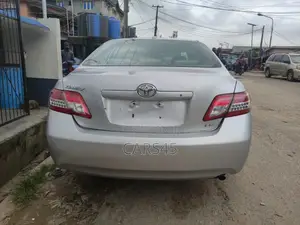 Toyota Camry 2011 Silver