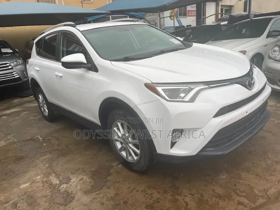 Toyota RAV4 2016 White