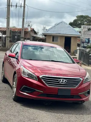 Hyundai Sonata Base Sedan FWD (2.4L 4cyl 6A) 2017 Burgundy