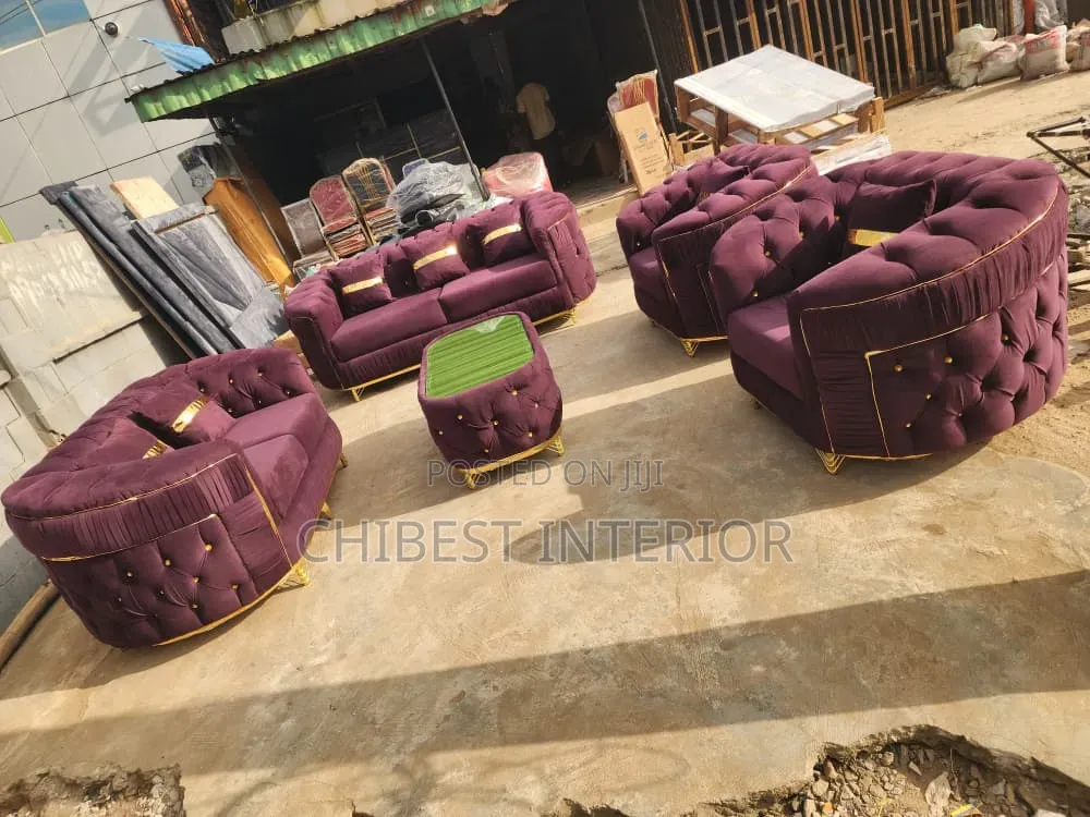 Complete Set of Sitting Room Sofa Couch.