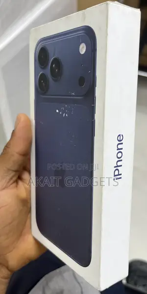 New Apple iPhone 17 Pro Max 256 GB Blue