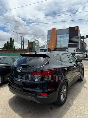 Hyundai Santa Fe 2018 Black