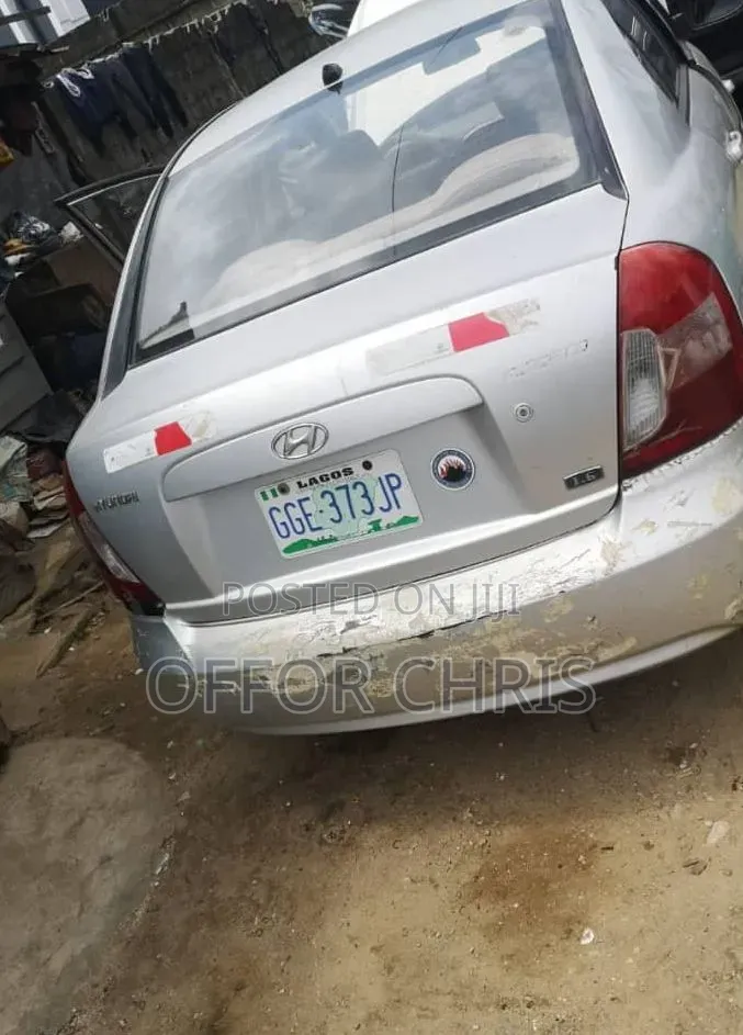 Hyundai Accent 2009 Silver