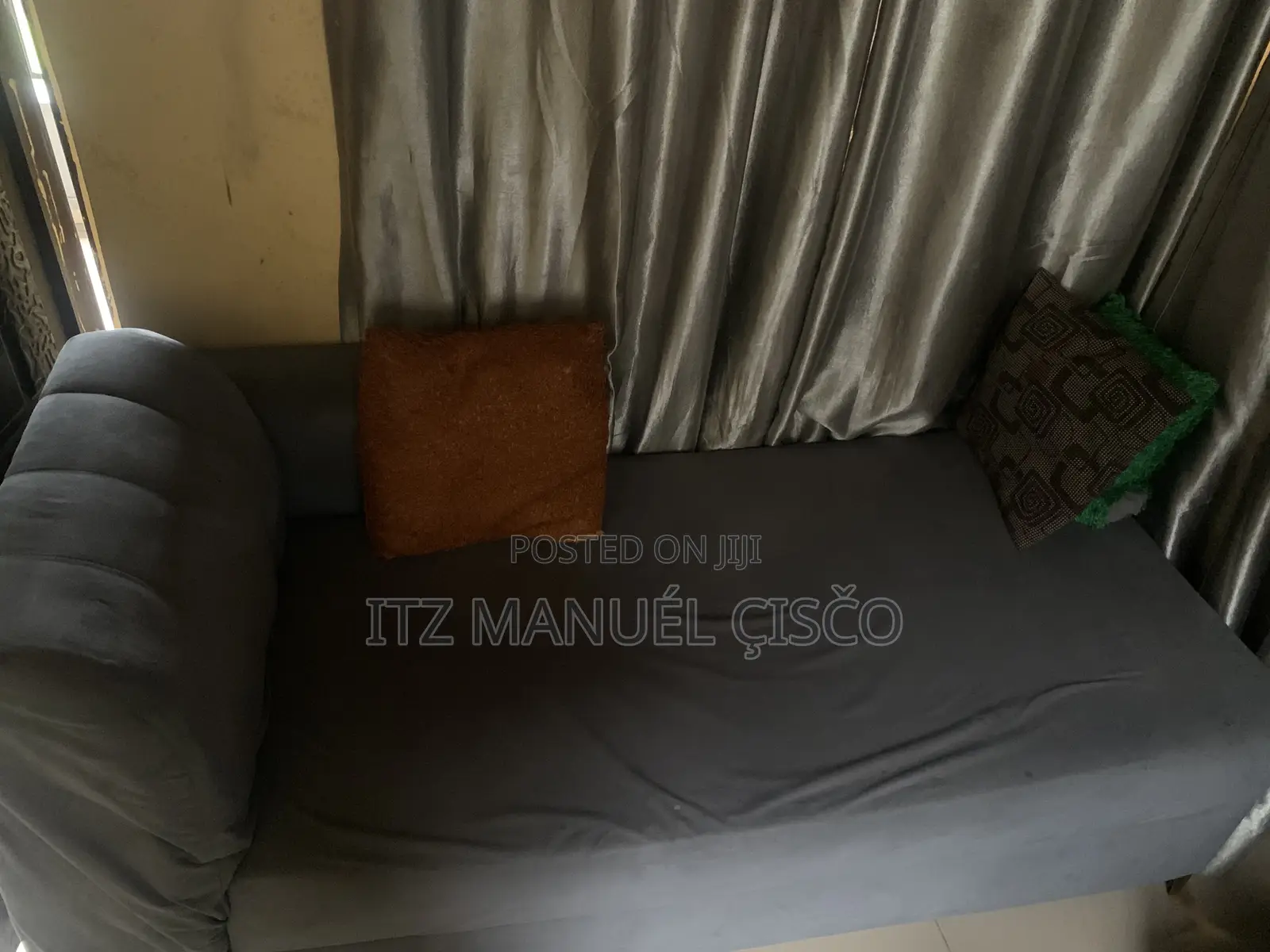 6 Seaters Comfortable Sofa