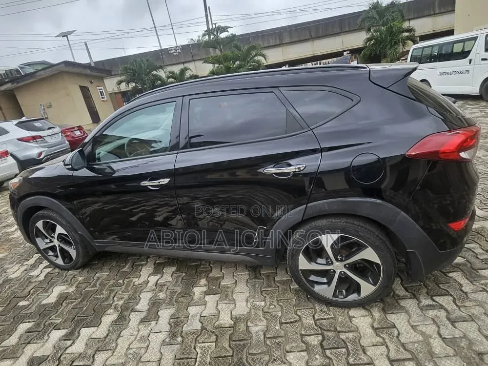 Hyundai Tucson 2016 Black