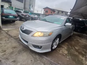 Toyota Camry 2010 Silver