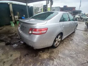 Toyota Camry 2010 Silver