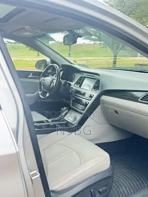 Hyundai Sonata Sport 2.0T Sedan FWD (2.0L 4cyl 6A) 2016 Silver