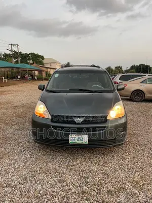 Toyota Sienna 2006 Green
