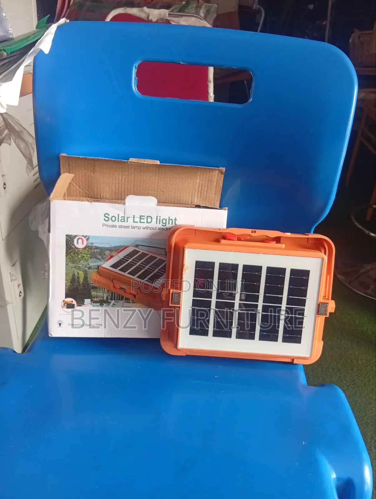 Rechargeable and Solar Powered Led Light