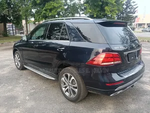 Mercedes-Benz GLE-Class 2017 Blue