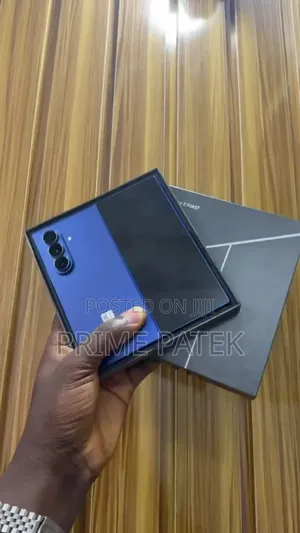 New Samsung Z 16 GB Blue