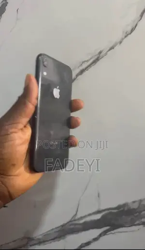 New Apple iPhone XR 128 GB Black