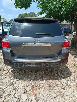 Toyota Highlander 2011 Gray