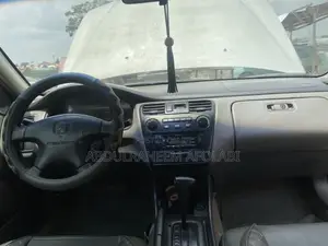 Honda Accord 2002 Silver